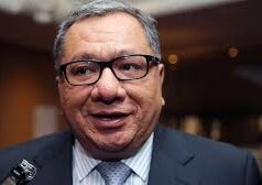 Anderson esquiva renuncia inmediata pese a escándalo: ‘Esperaré pruebas, pero no avalaré irregularidades