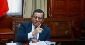 Salhuana defiende contratación que él propuso en el Congreso: «Yessenia Lozano está plenamente calificada»