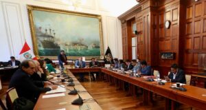 Militante de APP gana más que congresistas sin cumplir requisitos académicos