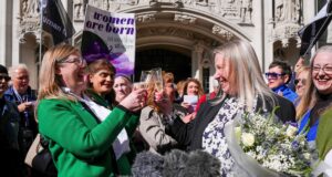 Corte Suprema del Reino Unido reafirma la realidad biológica: las mujeres trans no son mujeres en términos legales