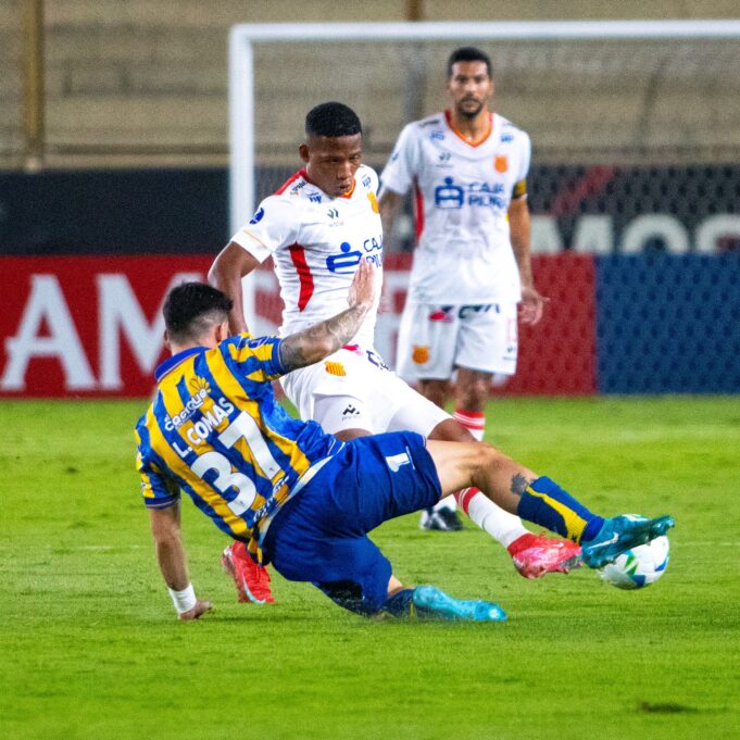 Atlético Grau salvó empate en el final ante Sportivo Luqueño 2-2 por Copa Sudamericana