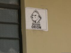 «Protección» impuesta: Extorsionadores marcan viviendas en SMP con sellos para cobrar cupos semanales