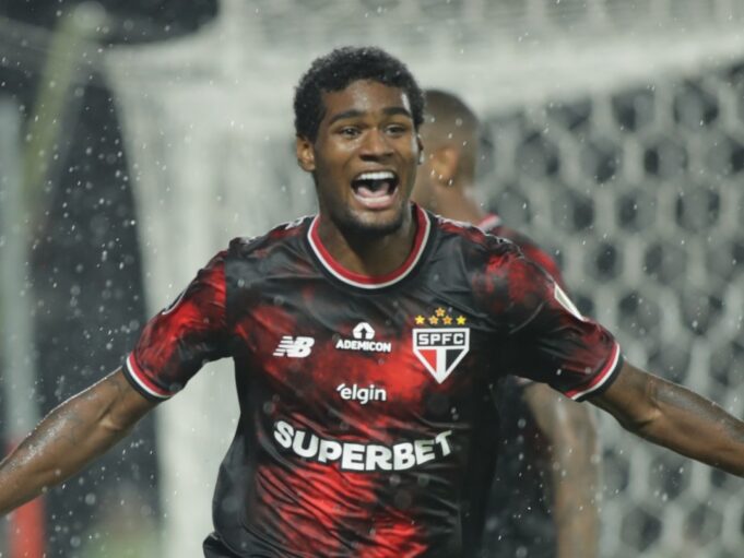 Sao Paulo derrotó a Libertad 2-0 en Paraguay y pasó a ser líder del Grupo “D” de Libertadores