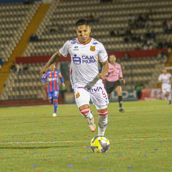 Raúl Ruidiaz debutó con Atlético Grau que igualó con Alianza Universidad en Huánuco 0-0