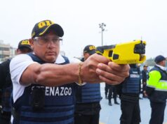 Serenos autorizados a usar pistolas eléctricas