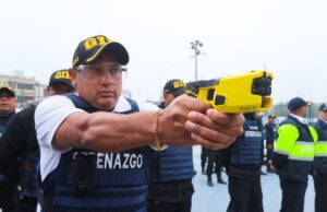 Serenos autorizados a usar pistolas eléctricas