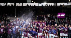 Burnley de Oliver Sonne ascendió a la Premier League al vencer a Sheffield United 2-1