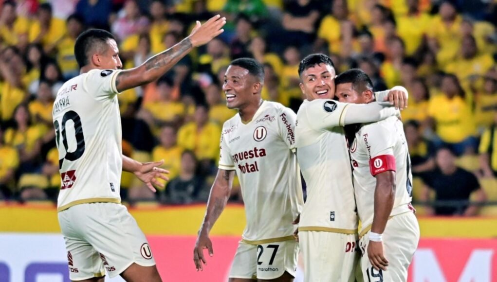 Universitario logró gran triunfo ante Barcelona en Guayaquil 1-0 con gol de Edison Flores