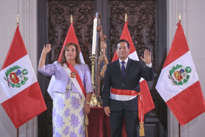 A la cuarta es la vencida: Dina Boluarte juramenta nuevo gabinete ministerial liderado por Eduardo Arana