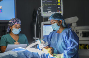 EsSalud incrementó en 26.4% el número de cirugías de alta complejidad en primer trimestre de 2025