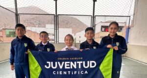 Con solo 8 años ingresa a la UniversidadLa Cantuta y es campeona de marinera