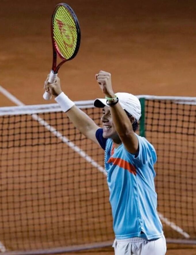 Gonzalo Bueno sacó adelante un partidazo en Croacia ganando al francés Mannarino en Challenger 75 de Zagreb