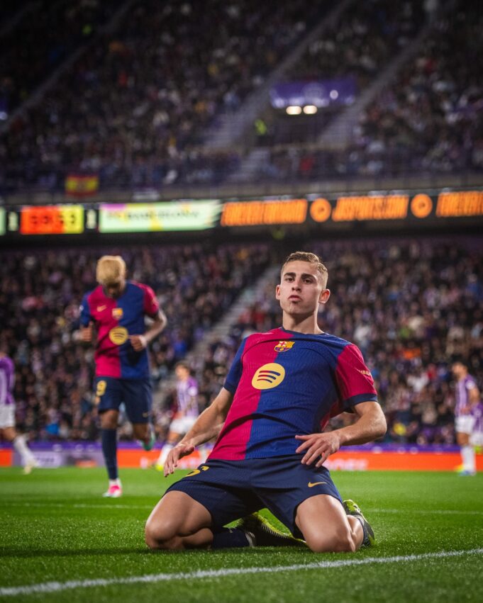 Líder Barcelona le ganó al Valladolid 2-1 y le sacó siete puntos al Real Madrid