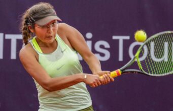 Romina Ccuno avanzó a cuartos de final de abierto en Argentina