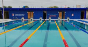 La Federación Deportiva Peruana de Natación recupera en tiempo récord Piscina “La Videnita” en Piura
