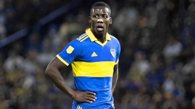 Luis Advíncula se lesionó y Boca Juniors lo pierde para los playoffs ante Lanús