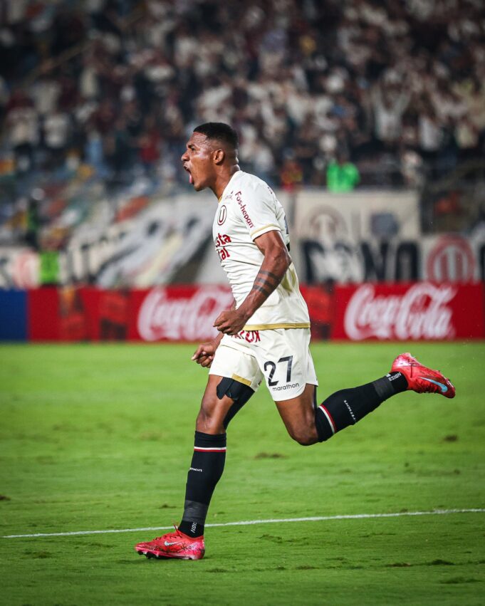 Universitario empató con Ind. del Valle 1-1 y está obligado a ganarle a Barcelona para seguir con chance