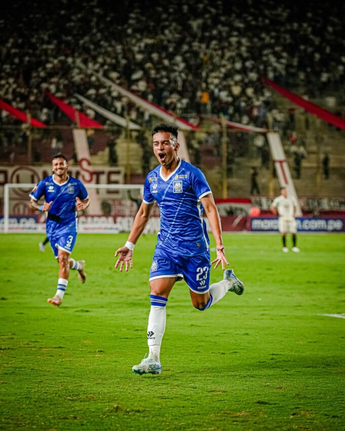 Alianza Atlético le quitó el invicto en el Monumental a líder Universitario derrotándolo 1-0