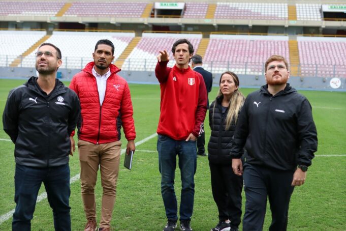 Delegación de Conmebol inspeccionó el Estadio Nacional que postula a ser sede de la final de la Copa Libertadores