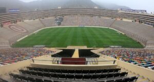 Universitario jugará ante Cristal este jueves 22 sin público en el «Monumental» por sanción de una fecha