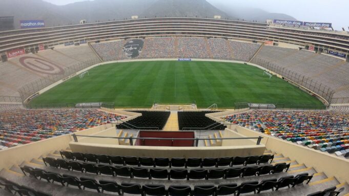 Universitario jugará ante Cristal este jueves 22 sin público en el «Monumental» por sanción de una fecha