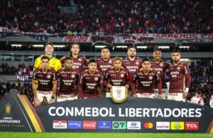 Universitario clasifica a octavos de la Copa Libertadores tras empatar con River Plate
