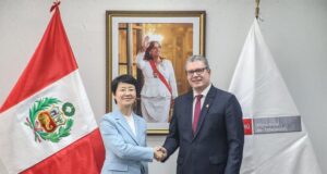 Ministro Morgan Quero recibe visita de vicealcaldesa de Shanghái y embajador de China
