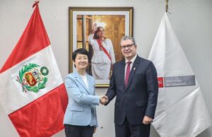 Ministro Morgan Quero recibe visita de vicealcaldesa de Shanghái y embajador de China