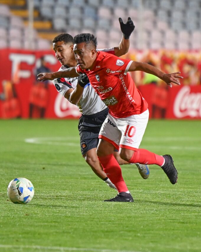 Cienciano ganó al Caracas F.C. por 3-1 y es líder del Grupo «H» de la Copa Sudamericana