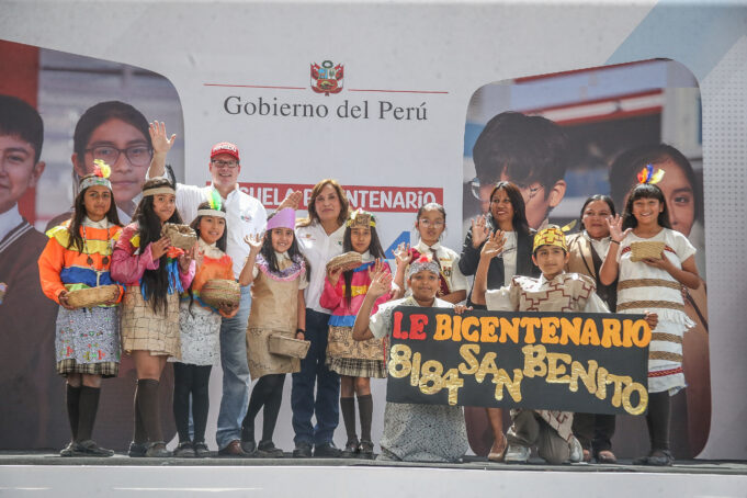 Minedu inaugura la 31.ª Escuela Bicentenario San Benito en Carabayllo que beneficiará más de 1771 estudiantes