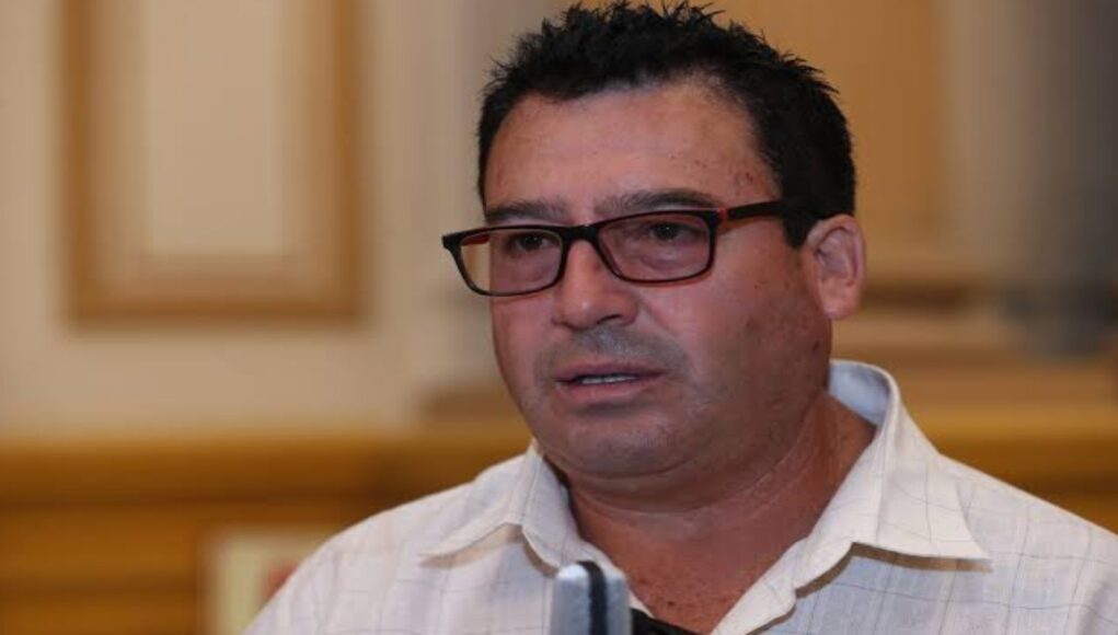 Arequipa: mineros artesanales declaran persona no grata a congresista Edwin Martínez