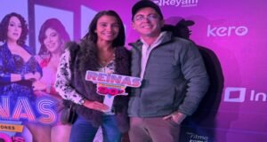 Gino Tassara anuncia dos nuevas películas y se luce con misteriosa amiga en show de “Reinas de corazones”