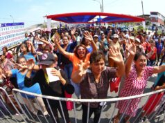 Cientos de madres de Mi Perú celebraron su día con una gran fiesta organizada por el Gore Callao