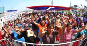 Cientos de madres de Mi Perú celebraron su día con una gran fiesta organizada por el Gore Callao