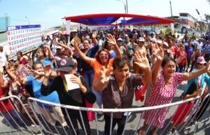 Cientos de madres de Mi Perú celebraron su día con una gran fiesta organizada por el Gore Callao