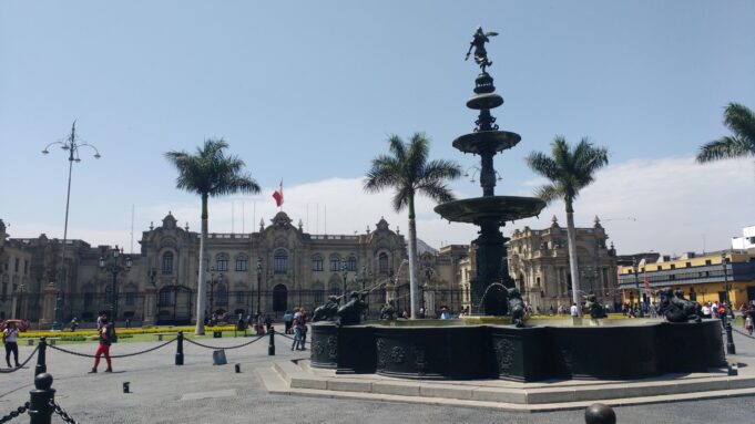 Refundar el Perú es una necesidad generacional