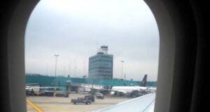 Cuestionan operaciones de nueva empresa aérea