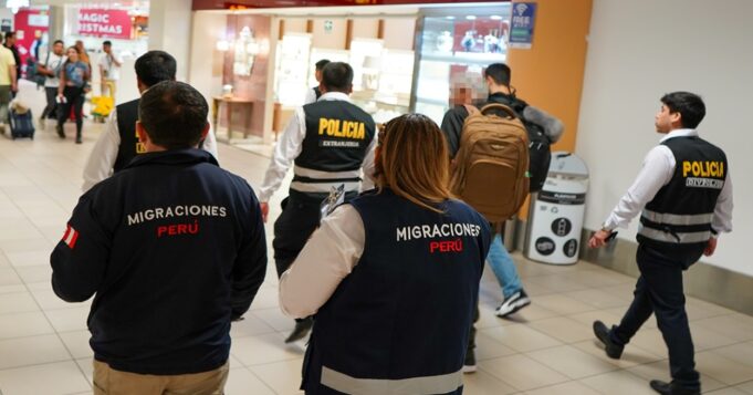 Migraciones rechazó el ingreso al Perú de unas 900 personas extranjeras en el aeropuerto Jorge Chávez