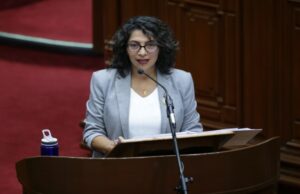 Ministra Urteaga anuncia nuevo programa de alimentación escolar con modalidades diferenciadas