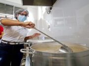 Ministra Leslie Urteaga entregó la cocina y almacén en emblemático colegio Ricardo Bentín