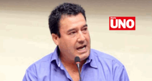 La mamá tiene la obligación de cocinar si no puede comprar alimentos’: polémica por palabras de congresista Edwin Martínez