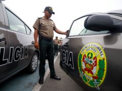 Delincuentes armados atacan a dos mujeres dentro de auto