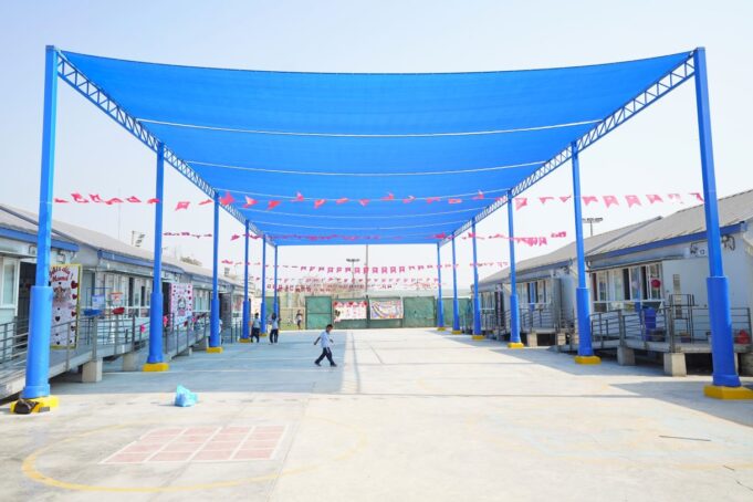 Pronied instala nuevas mallas raschel en las II.EE 3057 Santa Rosa y 2006 de Lima Metropolitana