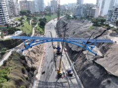 Municipio avanza con los trabajos finales de instalación del Puente Turístico Miraflores-Barranco