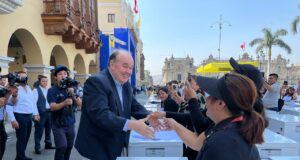 Elección del Papa León XIV es un regalo para el Perú, señala alcalde Rafael López Aliaga