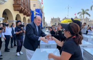 Elección del Papa León XIV es un regalo para el Perú, señala alcalde Rafael López Aliaga