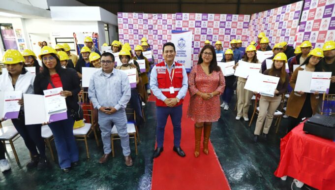 Más de 60 jóvenes chalacos de bajos recursos fueron capacitados gratuitamente en construcción