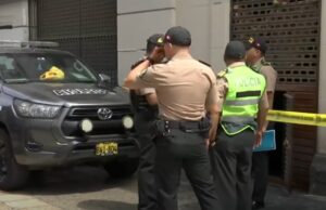 Delincuente muere al caer de edificio durante balacera en asalto frustrado a casa de cambio en pleno centro de Lima