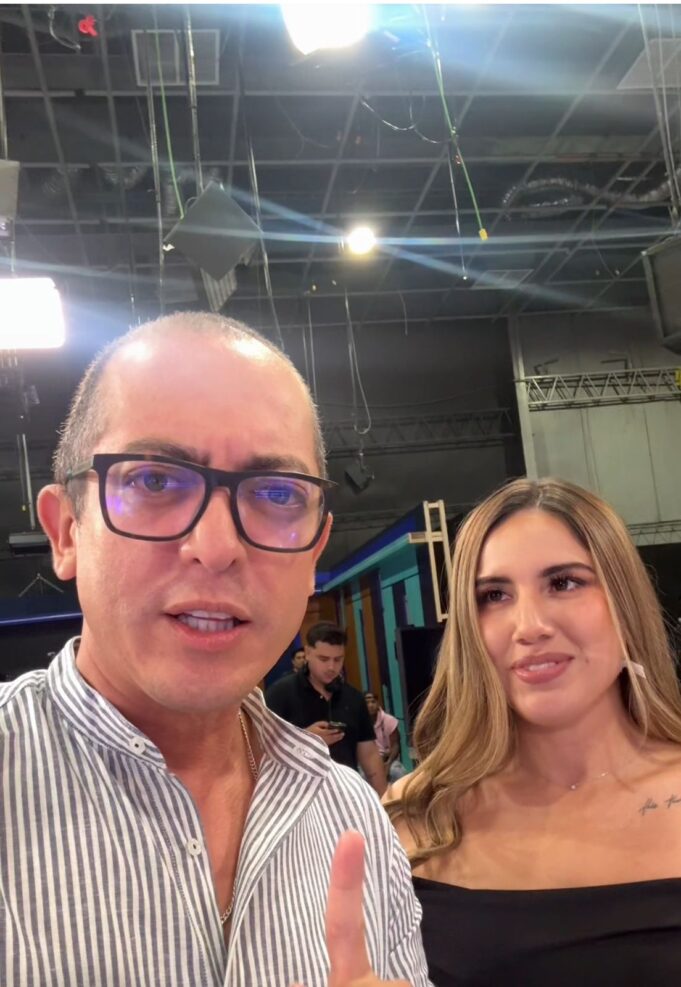 Gino Tassara hizo debutar en la tele a Darinka, la ex de Jefferson Farfán. Ella reveló que no descarta cantar con su orquesta