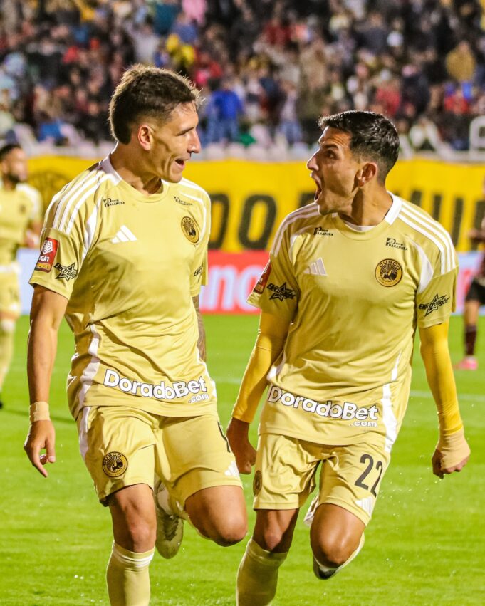 Cusco F.C. le quitó el invicto a líder Universitario ganándole por 2-0